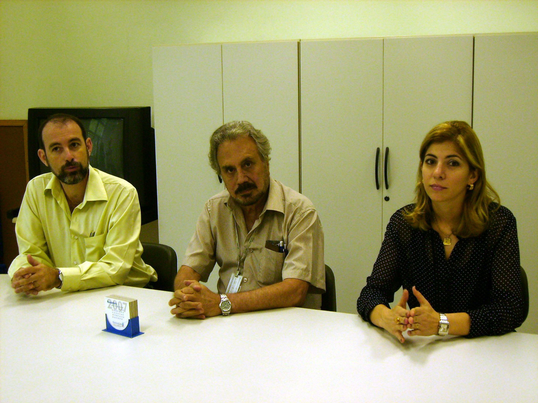 Secretrio municipal de Sade, o diretor da DIR XIX e a deputada Haifa Madi assinaram o convnio na quinta-feira<a style='float:right;color:#ccc' href='https://www3.al.sp.gov.br/repositorio/noticia/03-2008/HAIFA SERRA SAUDE A.jpg' target=_blank><i class='bi bi-zoom-in'></i> Clique para ver a imagem </a>